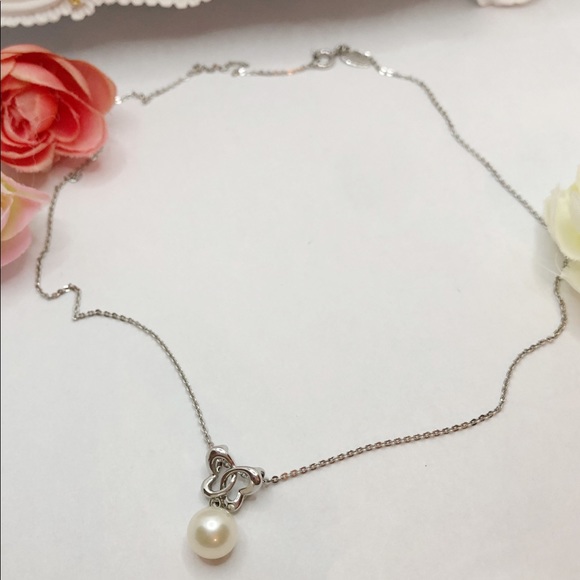 S925 Freshwater Pearl 🦋 Necklace - Picture 2 of 6